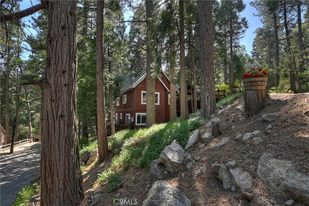 Lake Arrowhead, California, 92352, United States, 3 Bedrooms Bedrooms, ,2 BathroomsBathrooms,Residential,Forsale,1934028