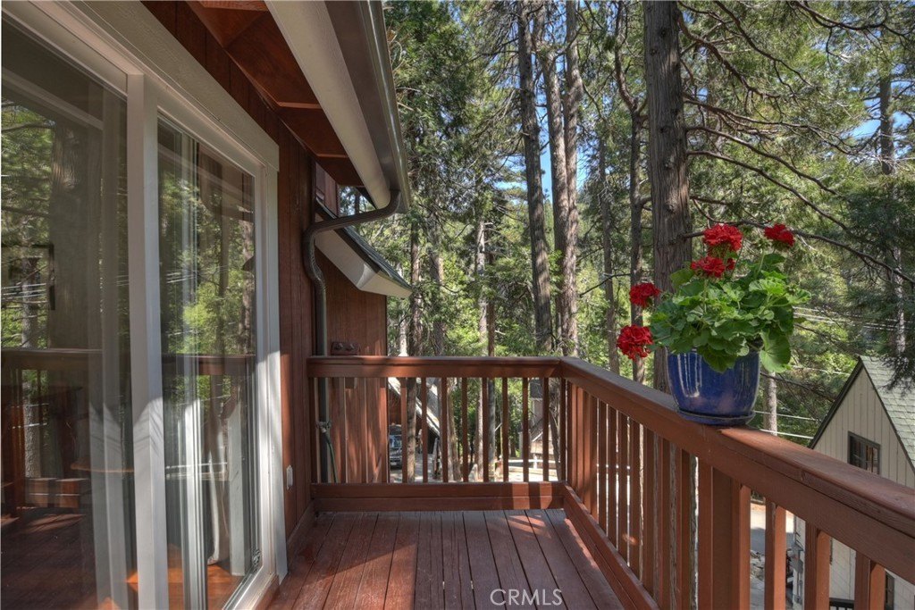 Lake Arrowhead, California, 92352, United States, 3 Bedrooms Bedrooms, ,2 BathroomsBathrooms,Residential,Forsale,1934028
