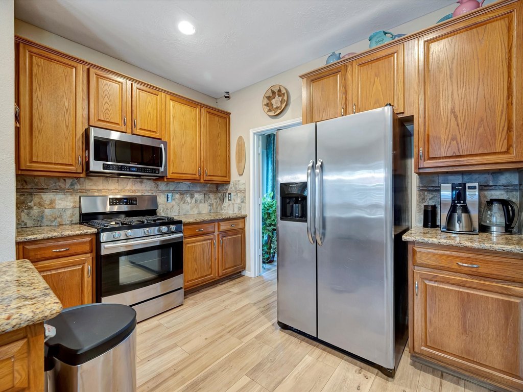 Houston, Texas, 77059, United States, 5 Bedrooms Bedrooms, ,3 BathroomsBathrooms,Residential,Forsale,1889154