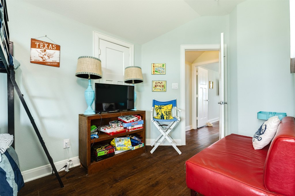 Surfside Beach, Texas, 77541, United States, 5 Bedrooms Bedrooms, ,3 BathroomsBathrooms,Residential,Forsale,1909981