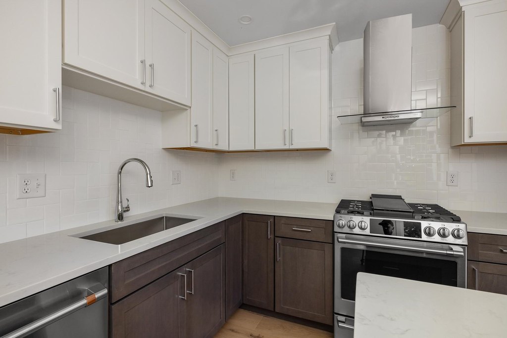 Rye, New Hampshire, 03870, United States, 2 Bedrooms Bedrooms, ,1 BathroomBathrooms,Residential,Forsale,1952923
