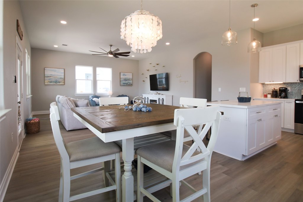 Freeport, Texas, 77541, United States, 3 Bedrooms Bedrooms, ,2.5 BathroomsBathrooms,Residential,Forsale,1909982