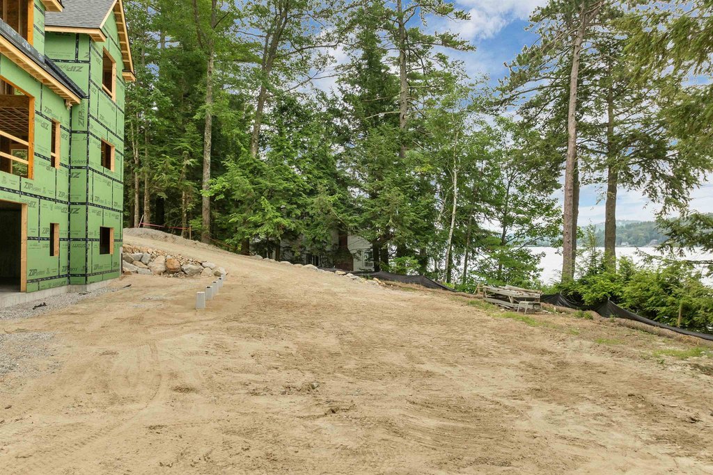 Meredith, New Hampshire, 03253, United States, 6 Bedrooms Bedrooms, ,6.5 BathroomsBathrooms,Residential,Forsale,1893919