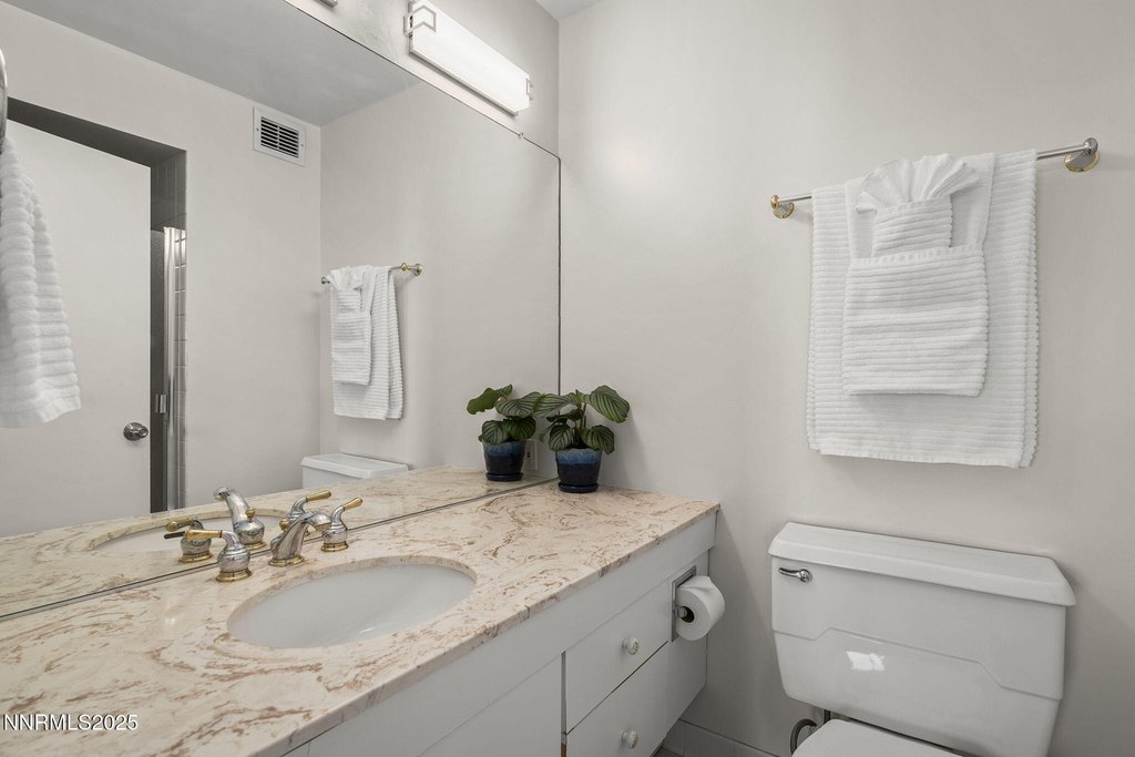 Reno, Nevada, 89501, United States, 2 Bedrooms Bedrooms, ,2 BathroomsBathrooms,Residential,Forsale,1910320