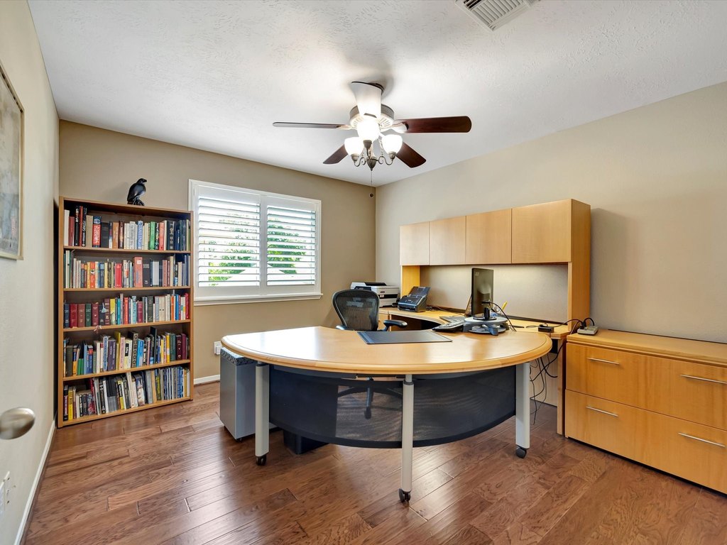 Houston, Texas, 77059, United States, 5 Bedrooms Bedrooms, ,3 BathroomsBathrooms,Residential,Forsale,1889154