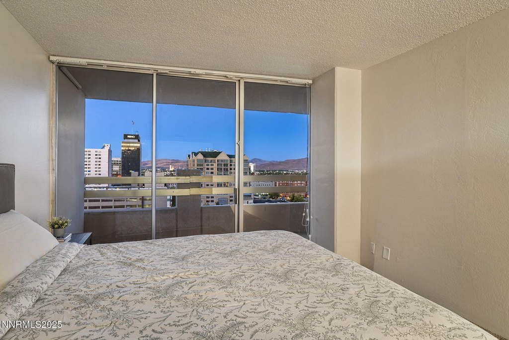 Reno, Nevada, 89501, United States, 2 Bedrooms Bedrooms, ,2 BathroomsBathrooms,Residential,Forsale,1910320