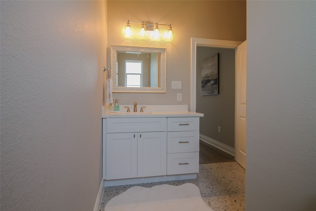 Freeport, Texas, 77541, United States, 3 Bedrooms Bedrooms, ,2.5 BathroomsBathrooms,Residential,Forsale,1909982