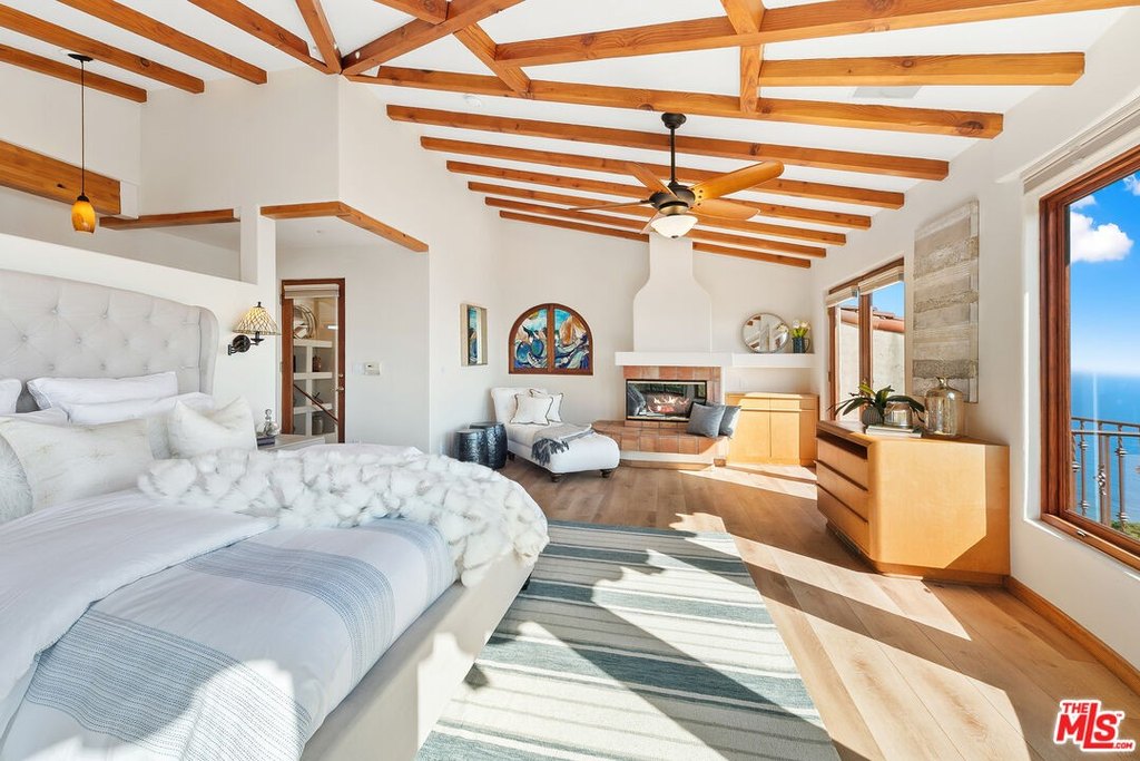 Malibu, California, 90265, United States, 6 Bedrooms Bedrooms, ,6 BathroomsBathrooms,Residential,Forsale,1904935