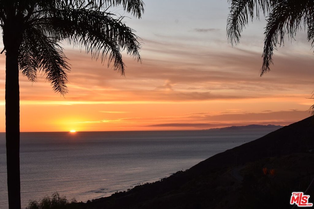 Malibu, California, 90265, United States, 6 Bedrooms Bedrooms, ,6 BathroomsBathrooms,Residential,Forsale,1904935