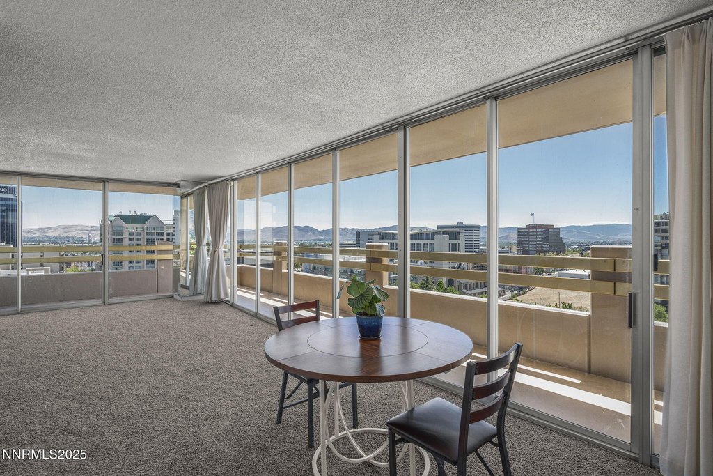 Reno, Nevada, 89501, United States, 2 Bedrooms Bedrooms, ,2 BathroomsBathrooms,Residential,Forsale,1910320