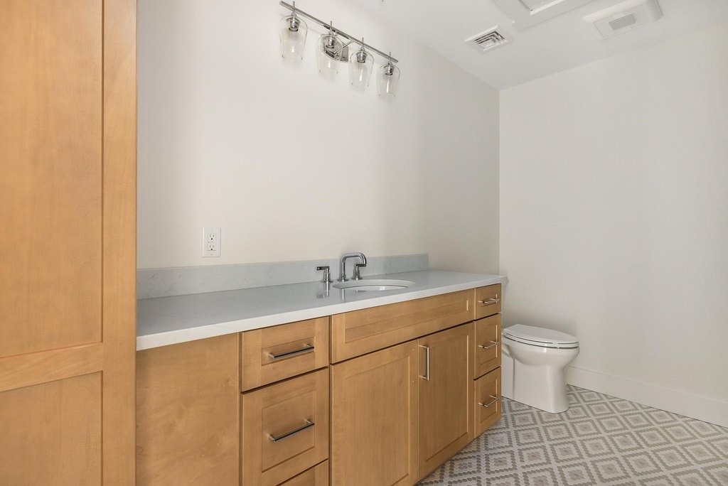 Rye, New Hampshire, 03870, United States, 2 Bedrooms Bedrooms, ,1 BathroomBathrooms,Residential,Forsale,1952923