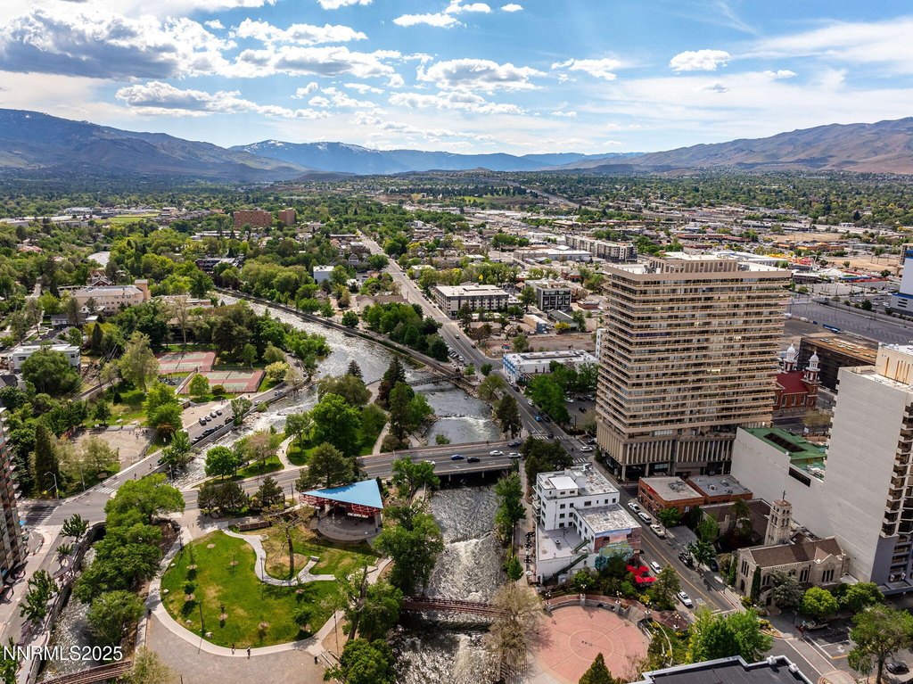 Reno, Nevada, 89501, United States, 2 Bedrooms Bedrooms, ,2 BathroomsBathrooms,Residential,Forsale,1910320