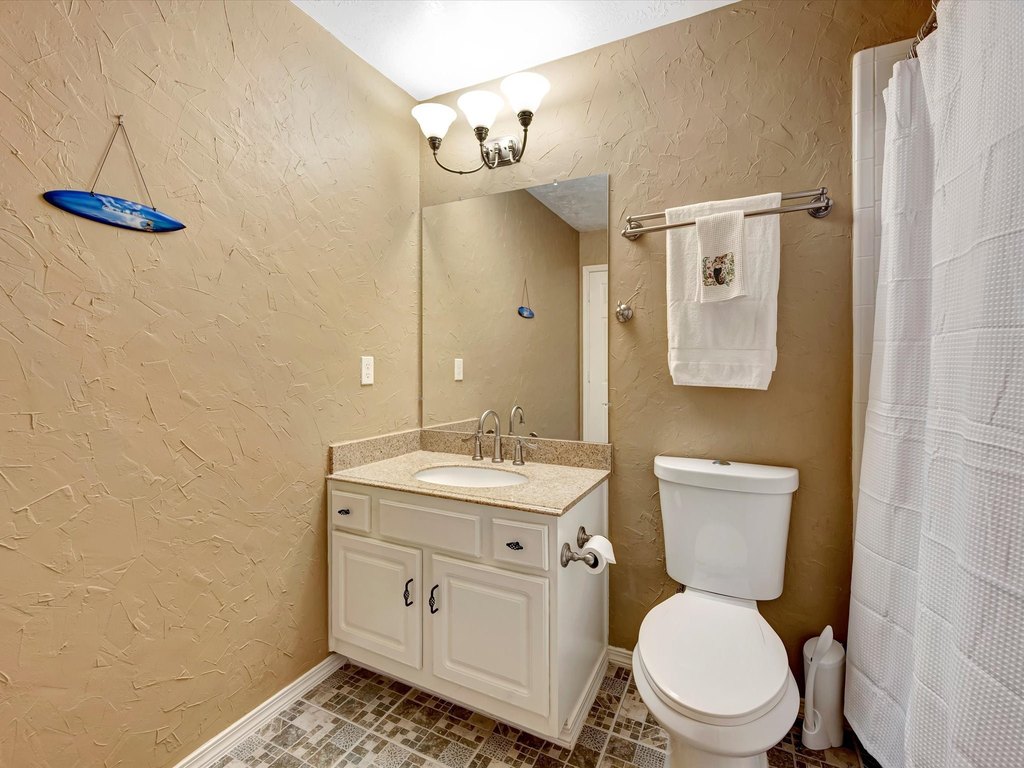 Houston, Texas, 77059, United States, 5 Bedrooms Bedrooms, ,3 BathroomsBathrooms,Residential,Forsale,1889154