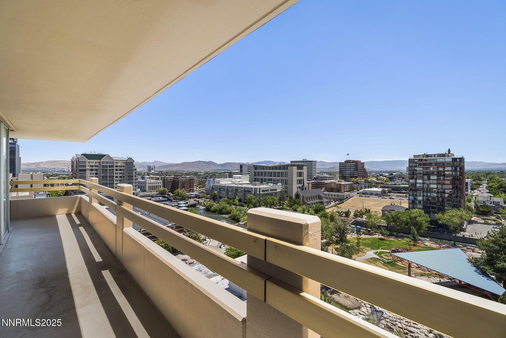 Reno, Nevada, 89501, United States, 2 Bedrooms Bedrooms, ,2 BathroomsBathrooms,Residential,Forsale,1910320