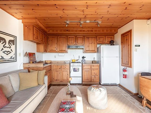 Crestline, California, 92325, United States, 3 Bedrooms Bedrooms, ,3 BathroomsBathrooms,Residential,Forsale,1908075