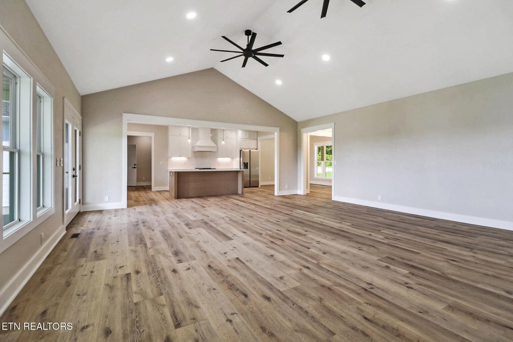 Monterey, Tennessee, 38574, United States, 3 Bedrooms Bedrooms, ,2.5 BathroomsBathrooms,Residential,Forsale,1907869