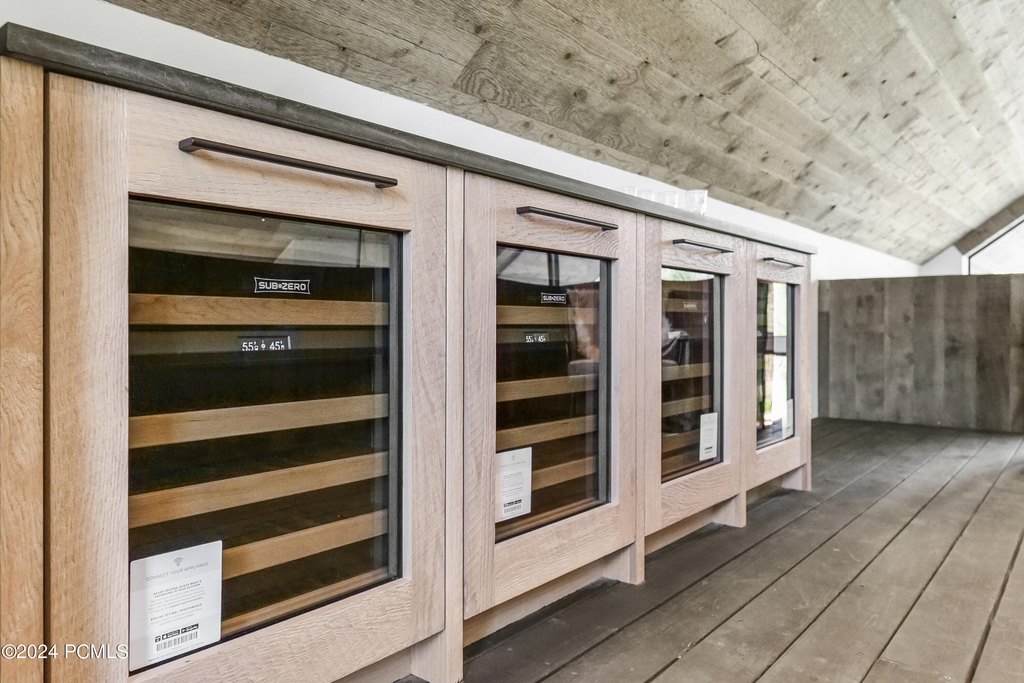 Peoa, Utah, 84061, United States, 5 Bedrooms Bedrooms, ,5.5 BathroomsBathrooms,Residential,Forsale,2004726