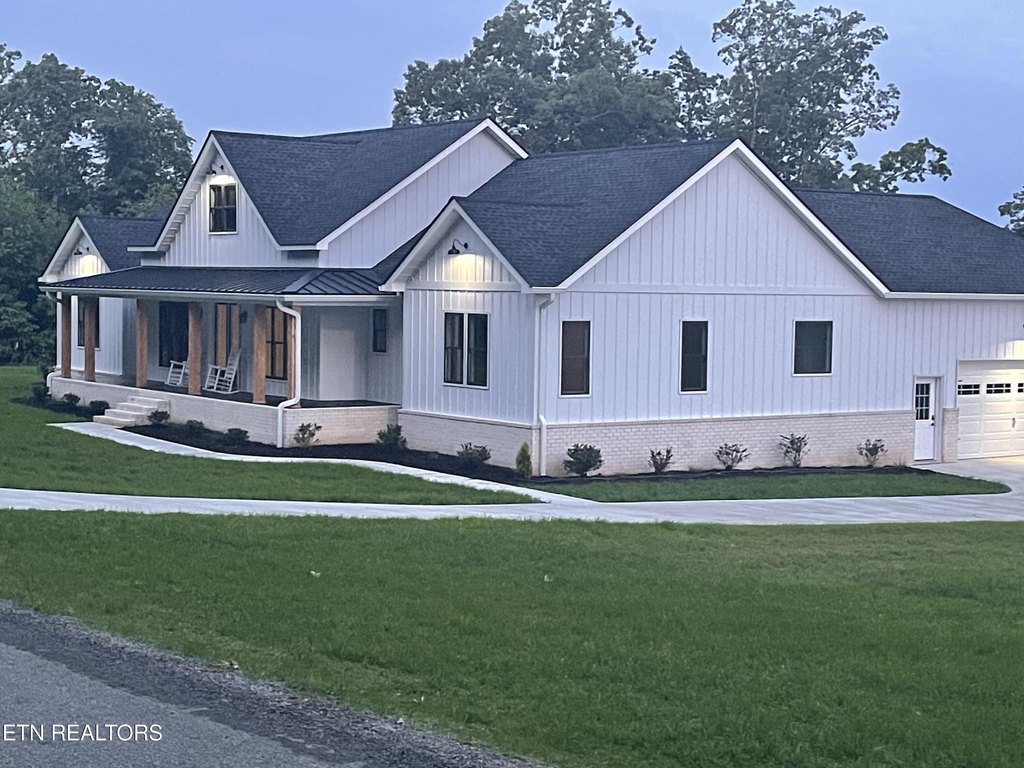 Monterey, Tennessee, 38574, United States, 3 Bedrooms Bedrooms, ,2.5 BathroomsBathrooms,Residential,Forsale,1907869