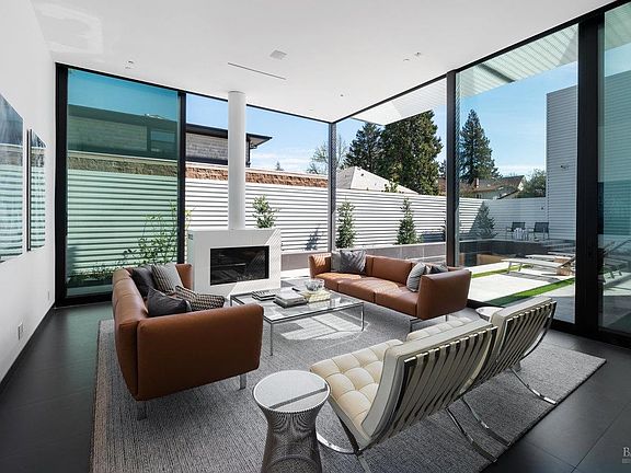 Healdsburg, California, 95448, United States, 3 Bedrooms Bedrooms, ,3 BathroomsBathrooms,Residential,Forsale,1918895