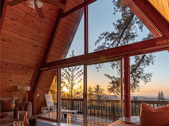 Crestline, California, 92325, United States, 3 Bedrooms Bedrooms, ,3 BathroomsBathrooms,Residential,Forsale,1908075