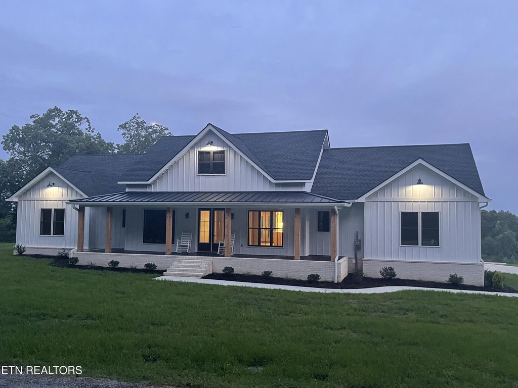 Monterey, Tennessee, 38574, United States, 3 Bedrooms Bedrooms, ,2.5 BathroomsBathrooms,Residential,Forsale,1907869