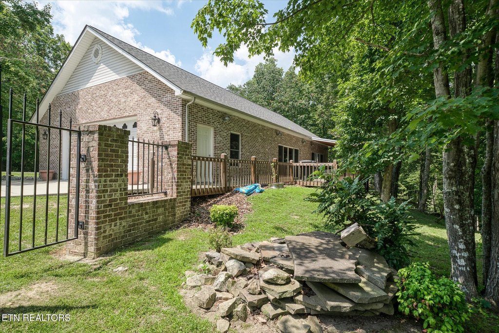 Crossville, Tennessee, 38558, United States, 3 Bedrooms Bedrooms, ,2 BathroomsBathrooms,Residential,Forsale,1907861