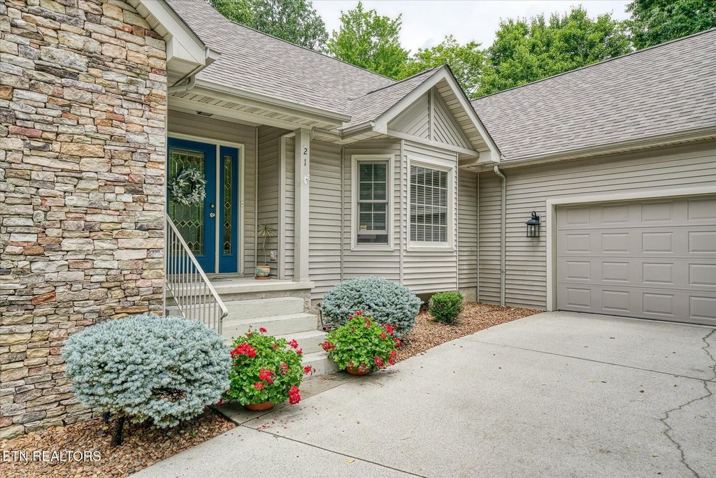 Crossville, Tennessee, 38558, United States, 3 Bedrooms Bedrooms, ,2 BathroomsBathrooms,Residential,Forsale,1907857