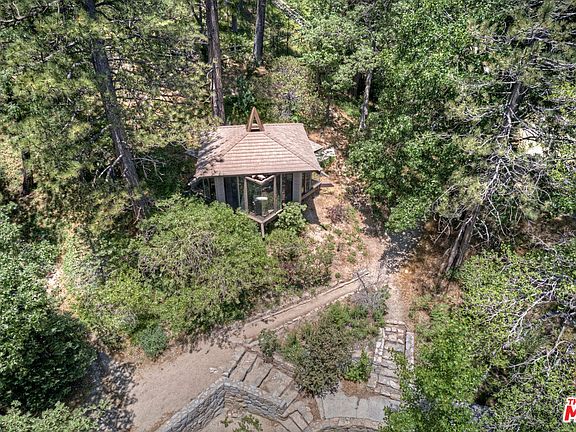 Lake Arrowhead, California, 92352, United States, 3 Bedrooms Bedrooms, ,3 BathroomsBathrooms,Residential,Forsale,1908082