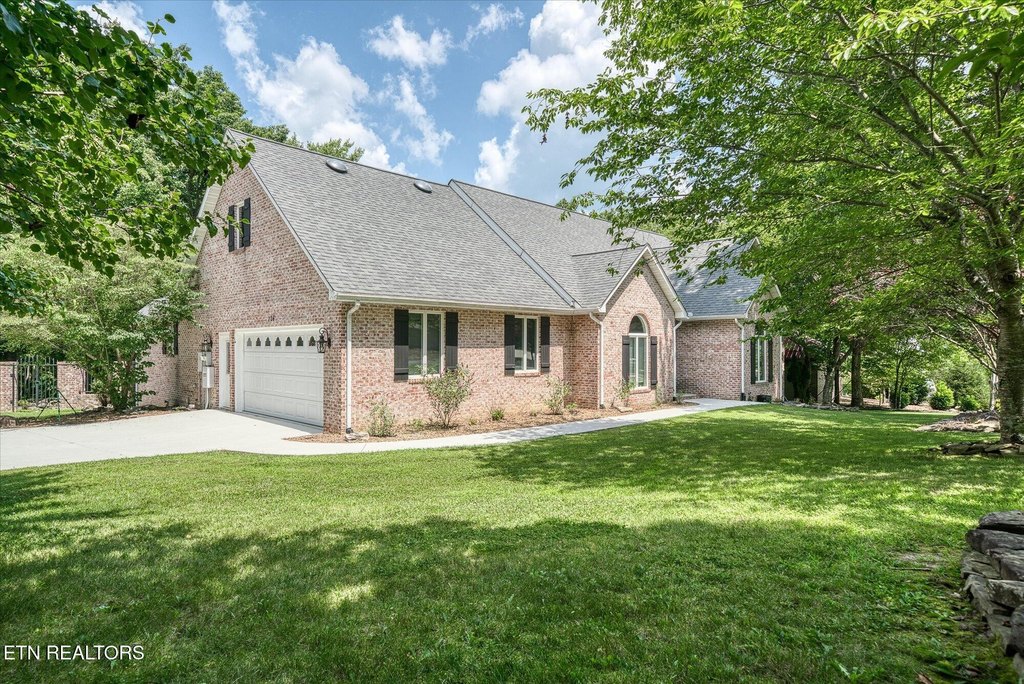 Crossville, Tennessee, 38558, United States, 3 Bedrooms Bedrooms, ,2 BathroomsBathrooms,Residential,Forsale,1907861