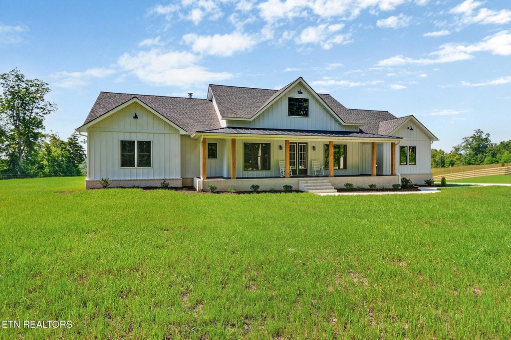 Monterey, Tennessee, 38574, United States, 3 Bedrooms Bedrooms, ,2.5 BathroomsBathrooms,Residential,Forsale,1907869