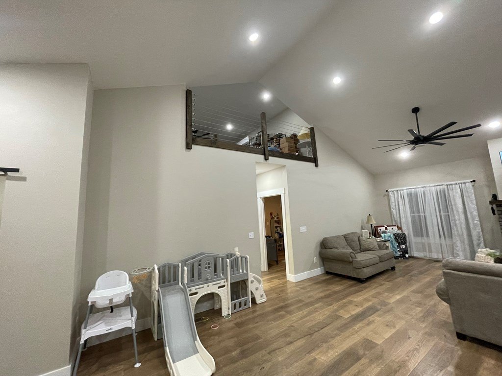 Jamestown, Tennessee, 38556, United States, 3 Bedrooms Bedrooms, ,2 BathroomsBathrooms,Residential,Forsale,1886026