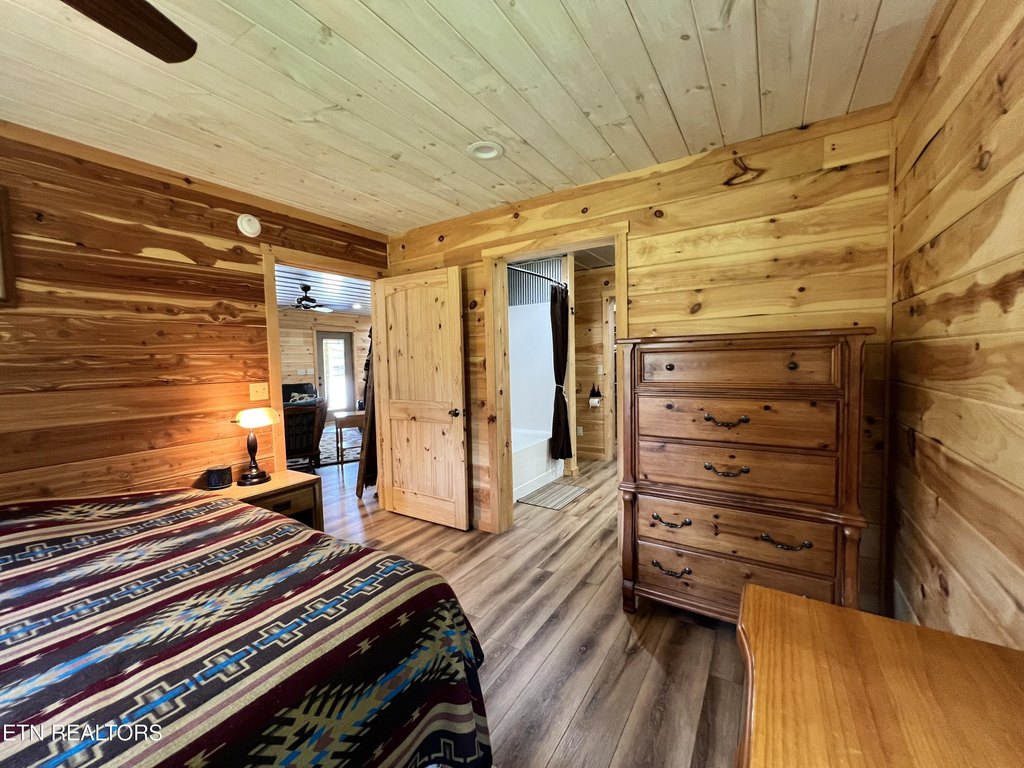 Jamestown, Tennessee, 38556, United States, 3 Bedrooms Bedrooms, ,3 BathroomsBathrooms,Residential,Forsale,1905422