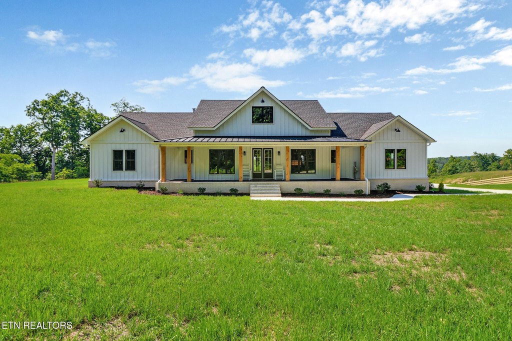 Monterey, Tennessee, 38574, United States, 3 Bedrooms Bedrooms, ,2.5 BathroomsBathrooms,Residential,Forsale,1907869