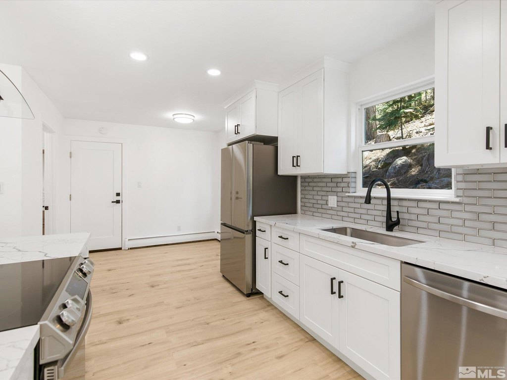 Stateline, Nevada, 89449, United States, 3 Bedrooms Bedrooms, ,2 BathroomsBathrooms,Residential,Forsale,1953734