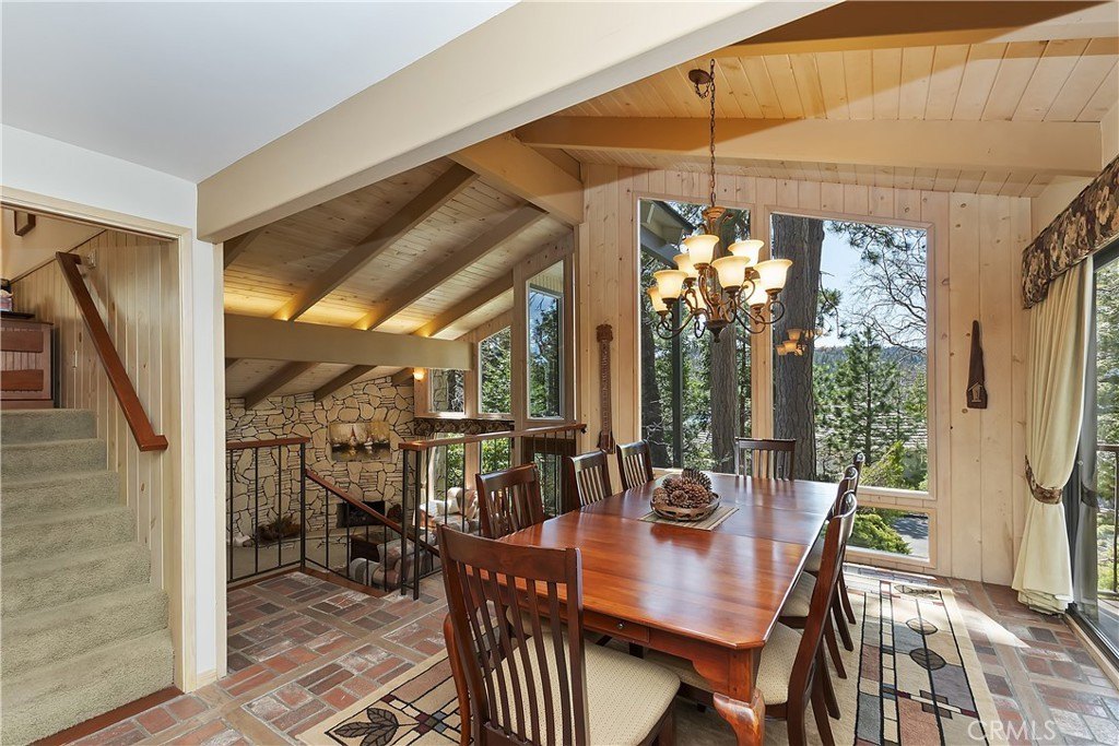 Lake Arrowhead, California, 92352, United States, 4 Bedrooms Bedrooms, ,4 BathroomsBathrooms,Residential,Forsale,1953297