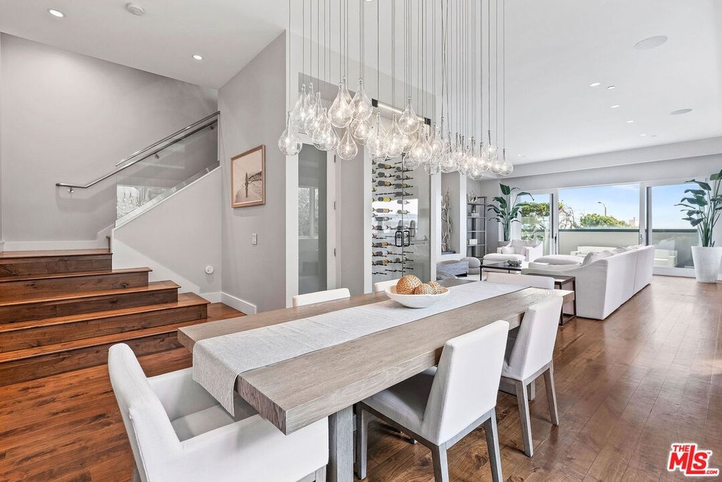 Malibu, California, 90265, United States, 3 Bedrooms Bedrooms, ,4 BathroomsBathrooms,Residential,Forsale,2001434