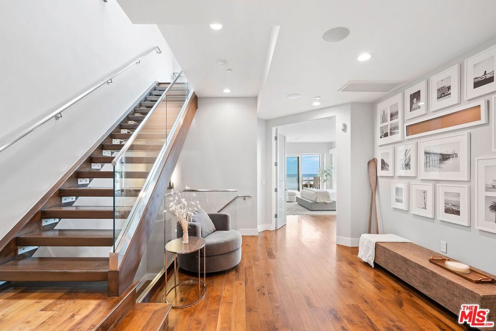 Malibu, California, 90265, United States, 3 Bedrooms Bedrooms, ,4 BathroomsBathrooms,Residential,Forsale,2001434