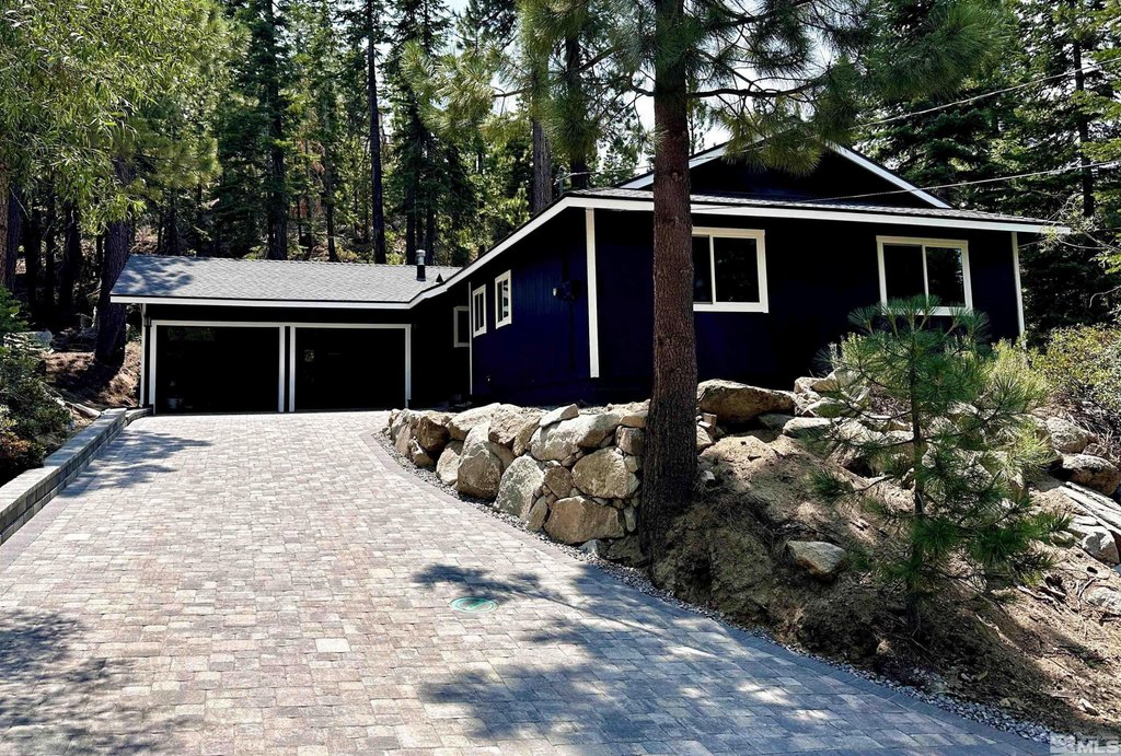 Stateline, Nevada, 89449, United States, 3 Bedrooms Bedrooms, ,2 BathroomsBathrooms,Residential,Forsale,1953734