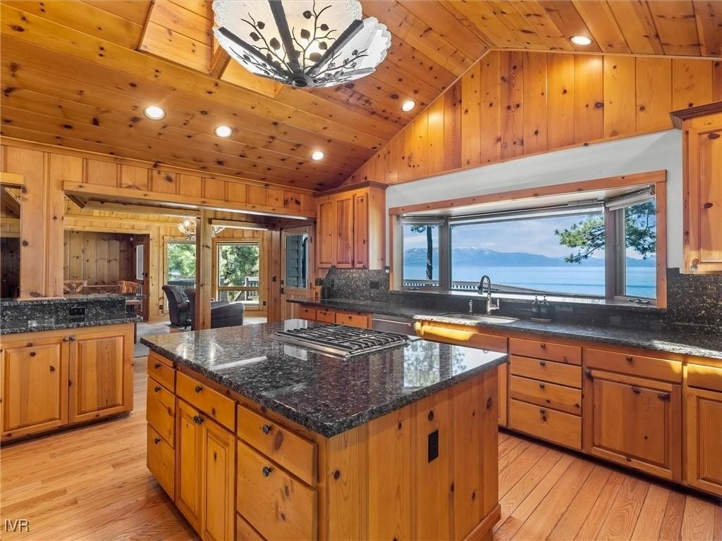 Glenbrook, Nevada, 89413, United States, 5 Bedrooms Bedrooms, ,4 BathroomsBathrooms,Residential,Forsale,1967382