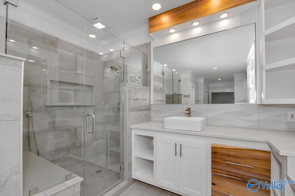 Madison, Alabama, 35758, United States, 5 Bedrooms Bedrooms, ,3 BathroomsBathrooms,Residential,Forsale,1997973