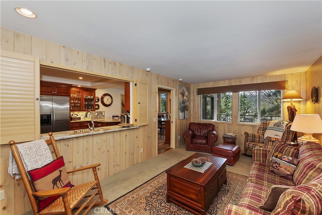 Lake Arrowhead, California, 92352, United States, 4 Bedrooms Bedrooms, ,4 BathroomsBathrooms,Residential,Forsale,1953297