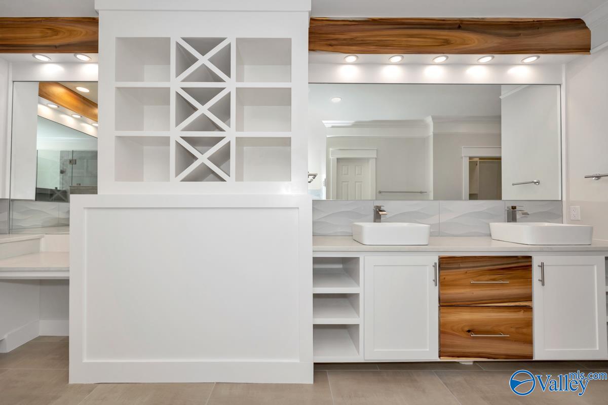 Madison, Alabama, 35758, United States, 5 Bedrooms Bedrooms, ,3 BathroomsBathrooms,Residential,Forsale,1997973