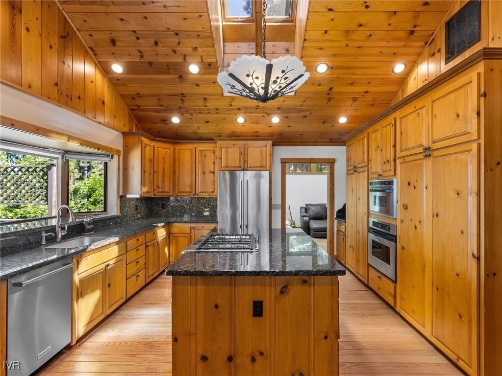 Glenbrook, Nevada, 89413, United States, 5 Bedrooms Bedrooms, ,4 BathroomsBathrooms,Residential,Forsale,1967382