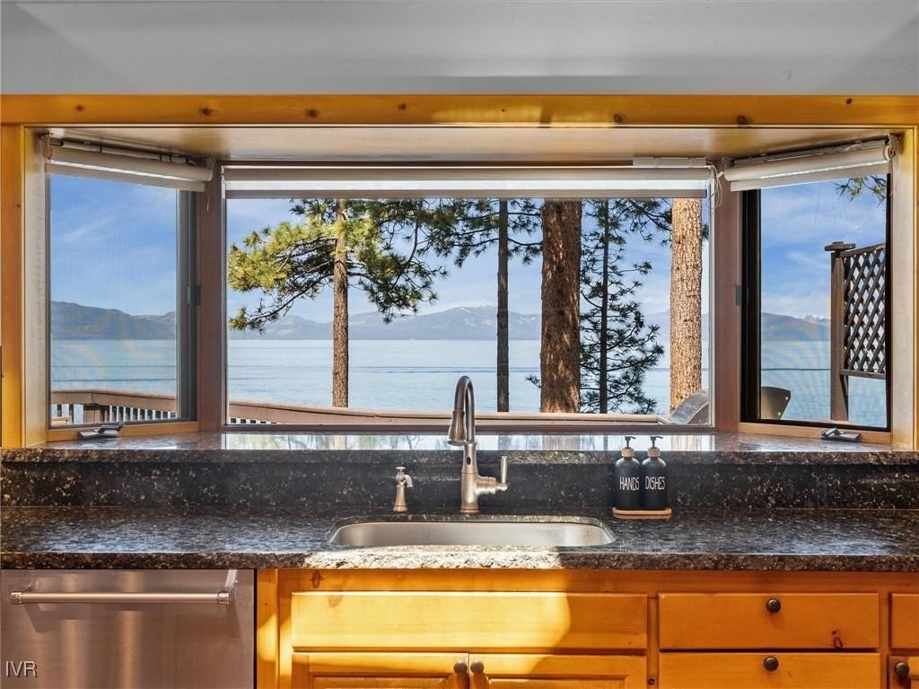 Glenbrook, Nevada, 89413, United States, 5 Bedrooms Bedrooms, ,4 BathroomsBathrooms,Residential,Forsale,1967382