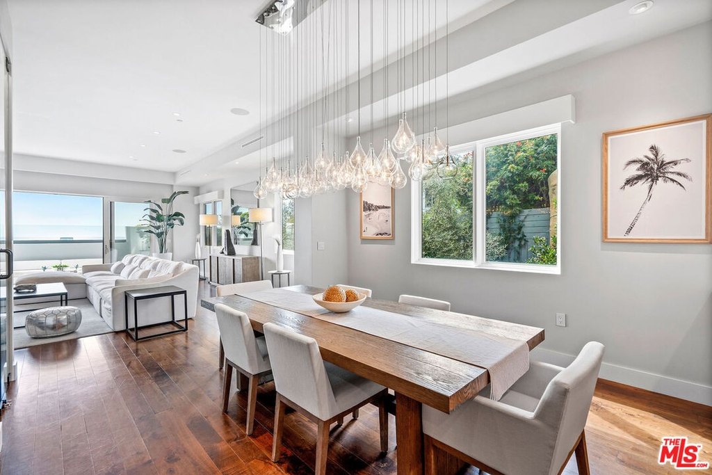 Malibu, California, 90265, United States, 3 Bedrooms Bedrooms, ,4 BathroomsBathrooms,Residential,Forsale,2001434