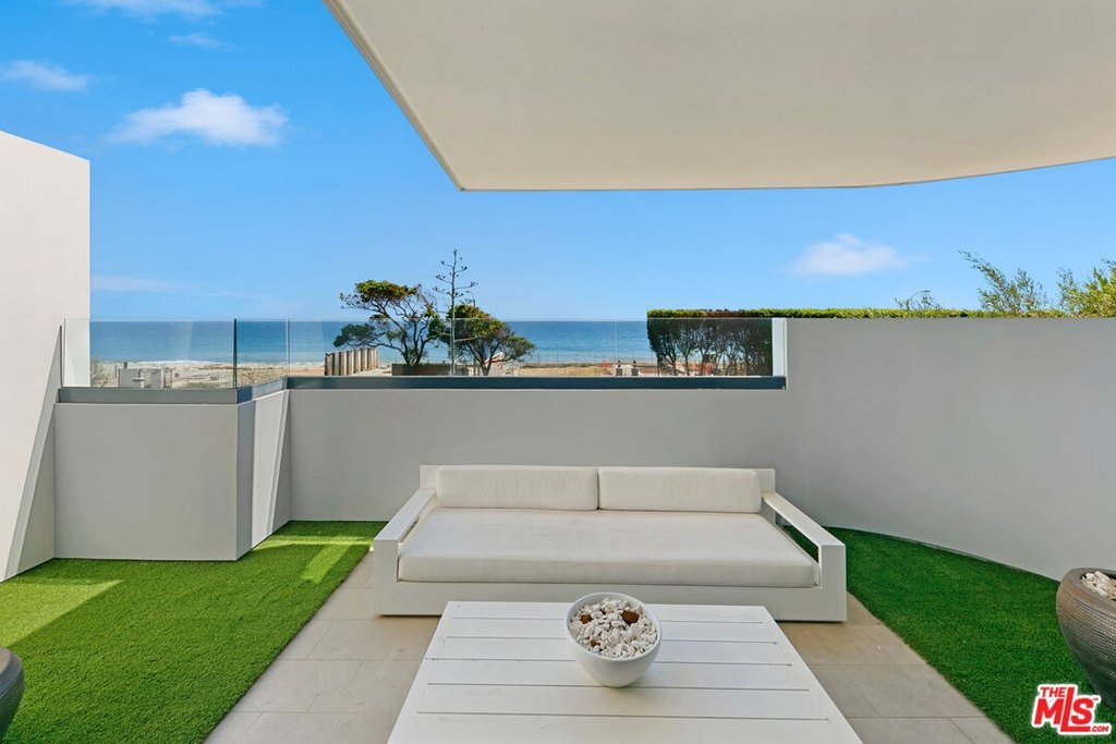 Malibu, California, 90265, United States, 3 Bedrooms Bedrooms, ,4 BathroomsBathrooms,Residential,Forsale,2001434