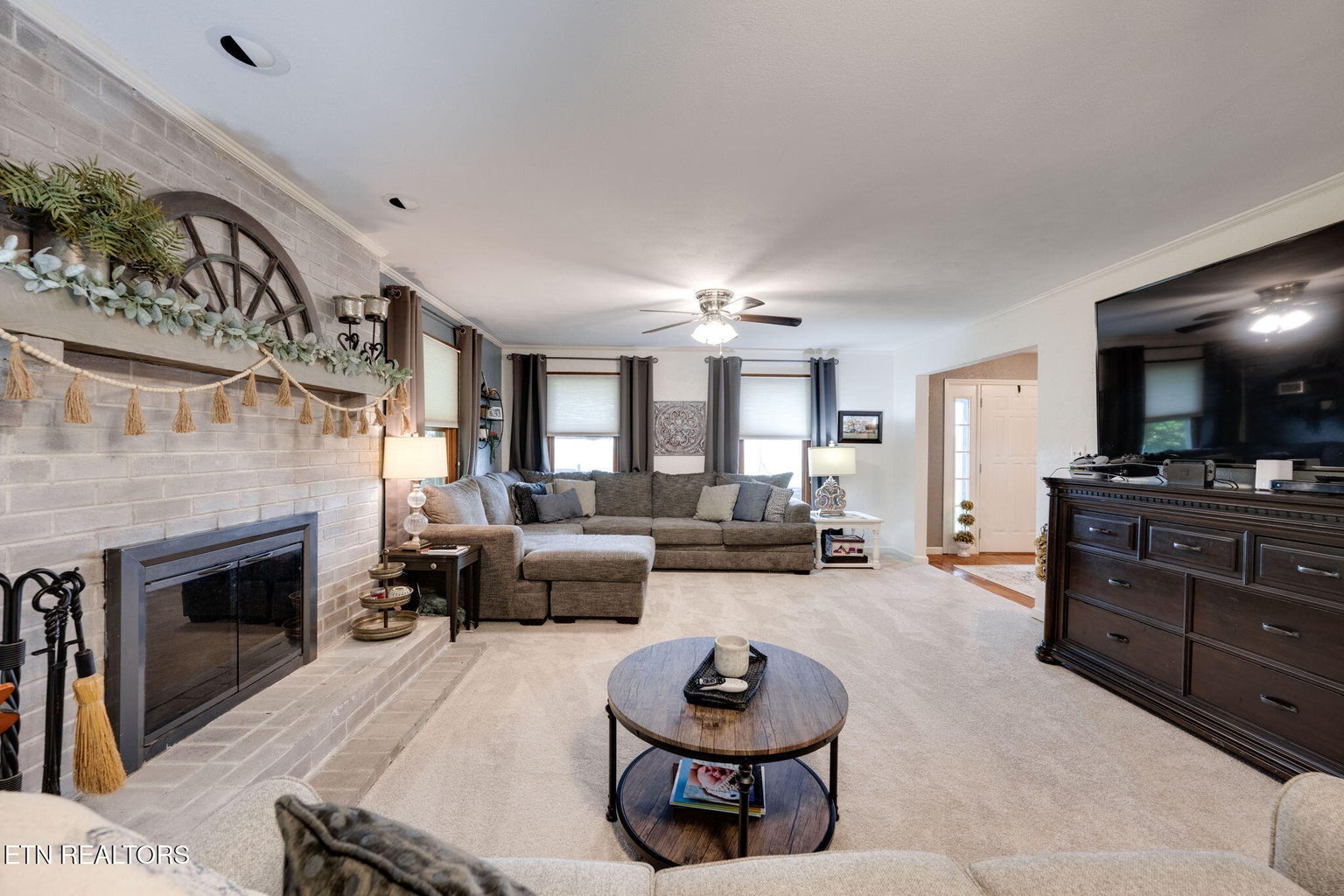 Niota, Tennessee, 37826, United States, 5 Bedrooms Bedrooms, ,4 BathroomsBathrooms,Residential,Forsale,1946771