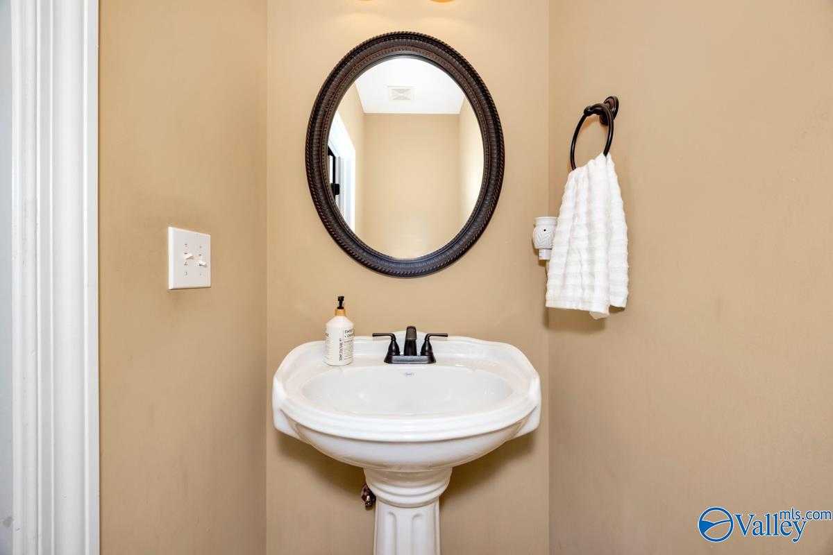 Madison, Alabama, 35756, United States, 5 Bedrooms Bedrooms, ,3.5 BathroomsBathrooms,Residential,Forsale,2007683