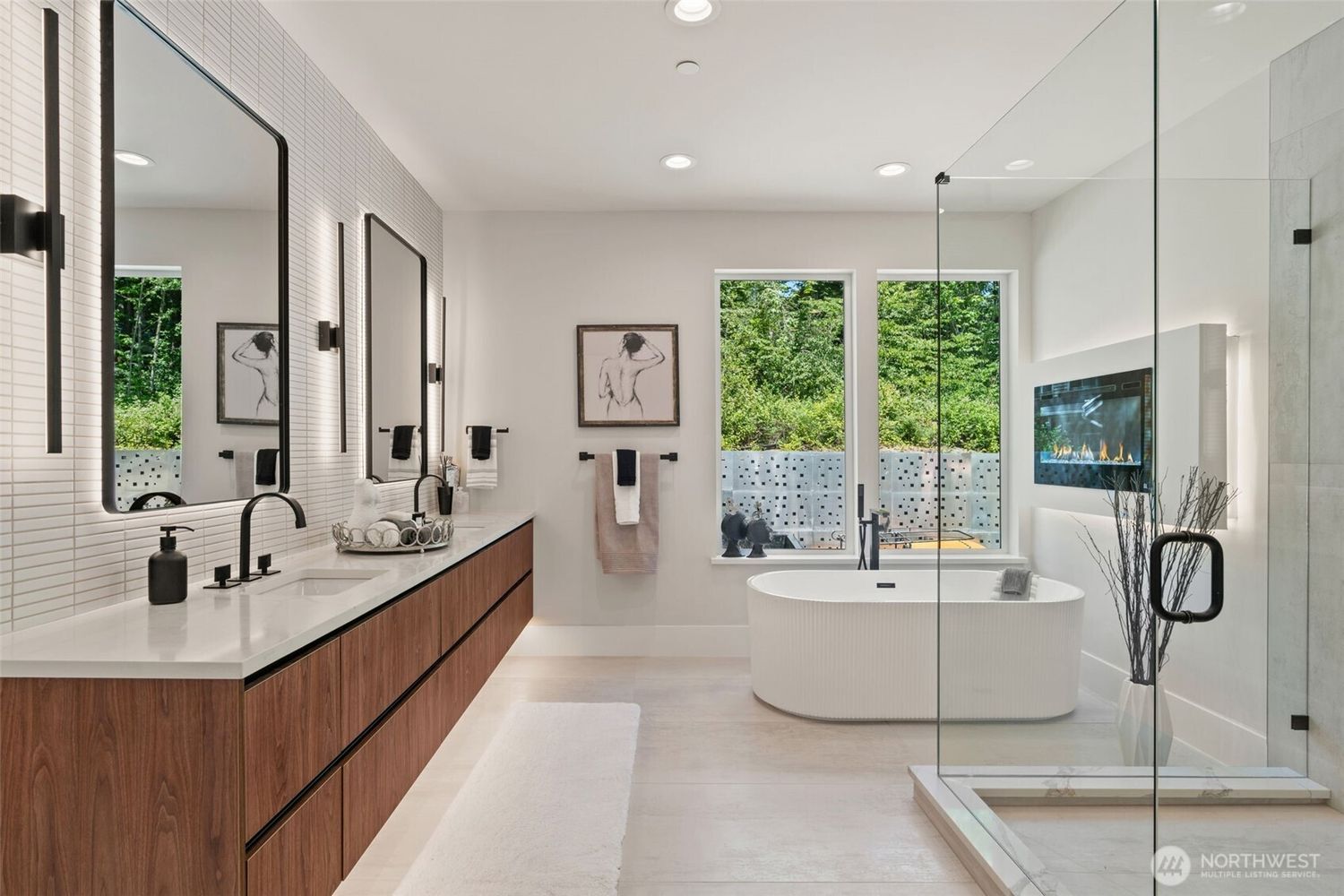 Bellevue, Washington, 98005, United States, 5 Bedrooms Bedrooms, ,4 BathroomsBathrooms,Residential,Forsale,1968161