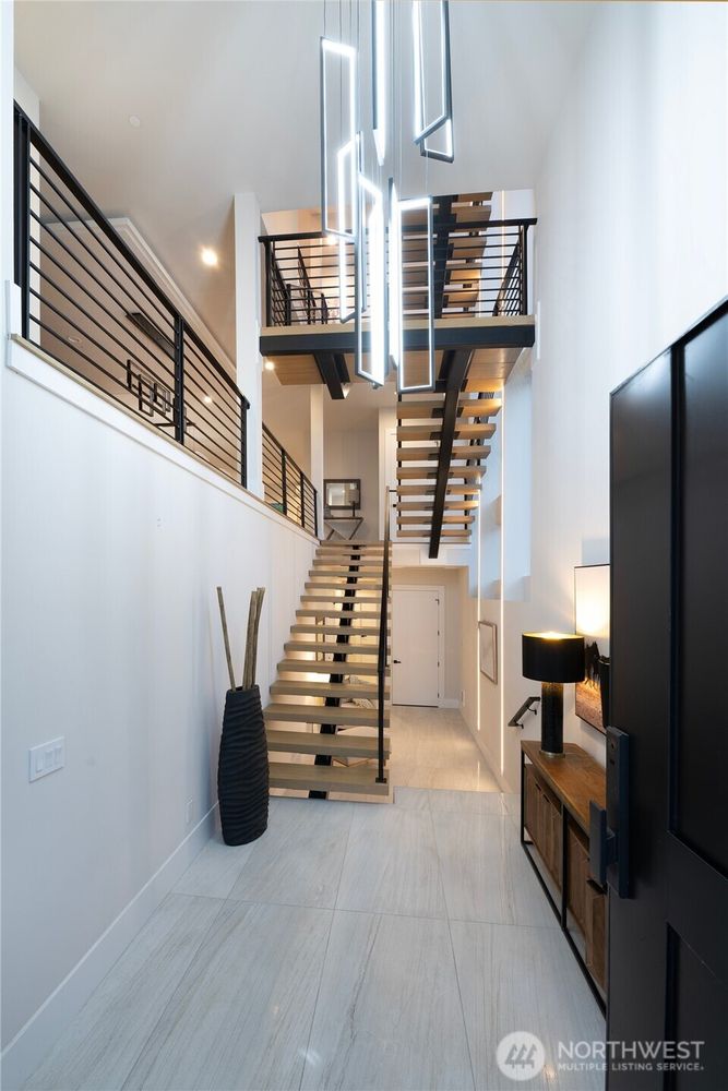 Bellevue, Washington, 98005, United States, 5 Bedrooms Bedrooms, ,4 BathroomsBathrooms,Residential,Forsale,1968161